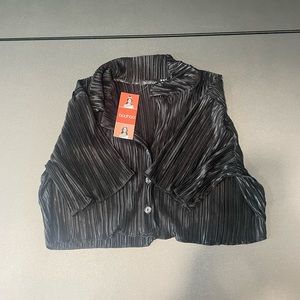 New Boohoo Black Crop Top
